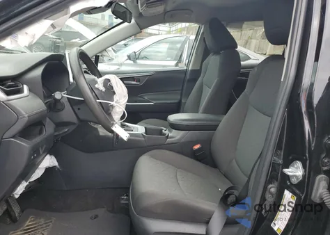 2023 Toyota Rav4 Xle z USA, uszkodzony, nr VIN 2T3P1RFV8PW384828